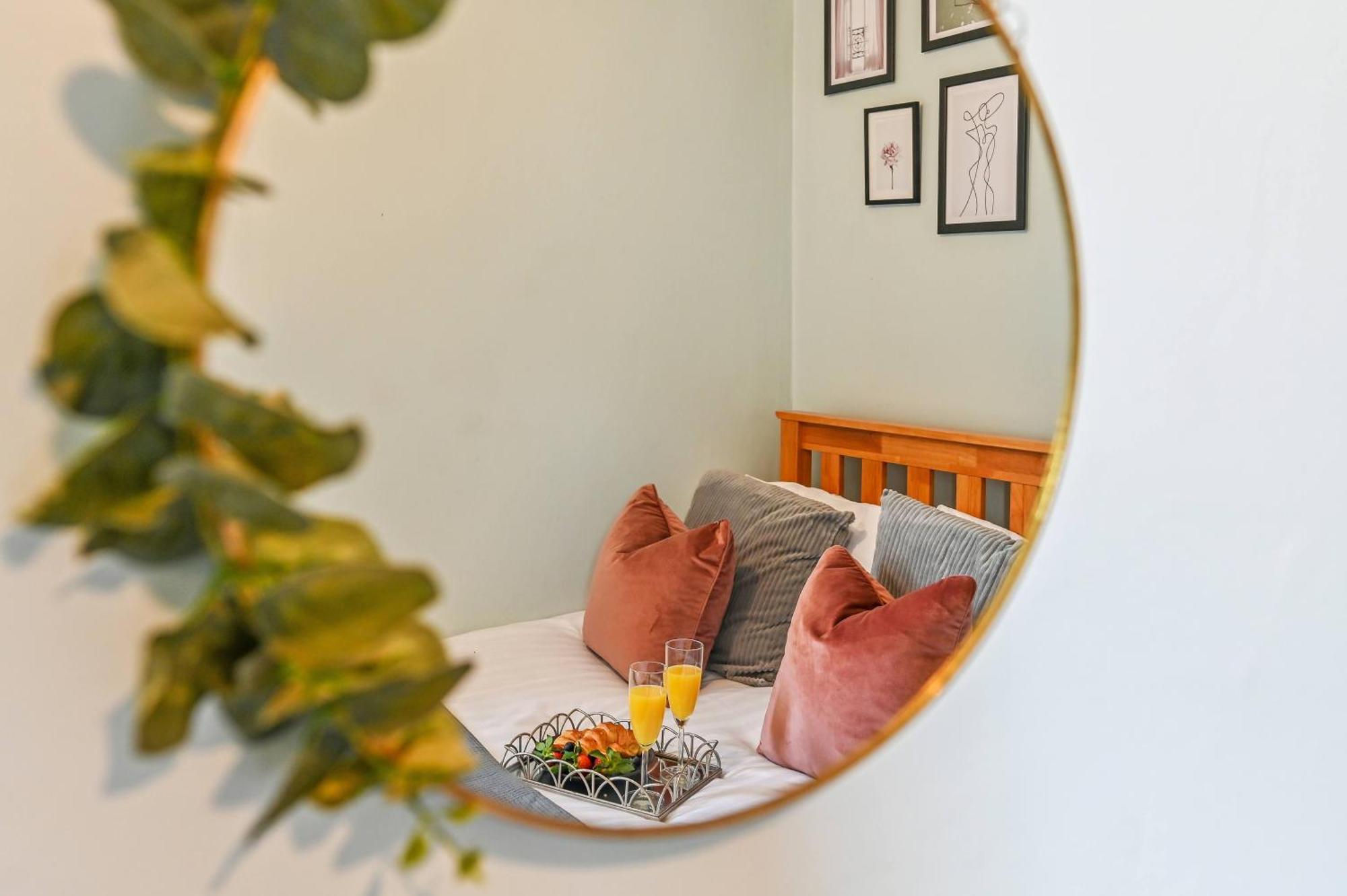 Beautiful Townhouse, Great Location - Pet Friendly Vila Cardiff Exterior foto