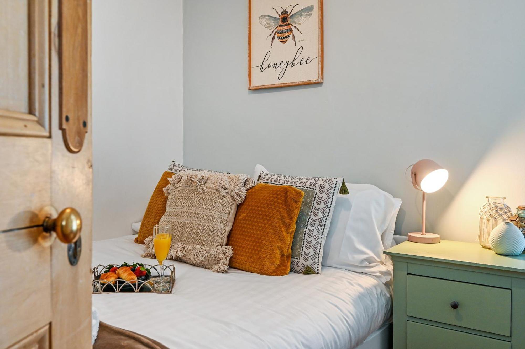 Beautiful Townhouse, Great Location - Pet Friendly Vila Cardiff Exterior foto