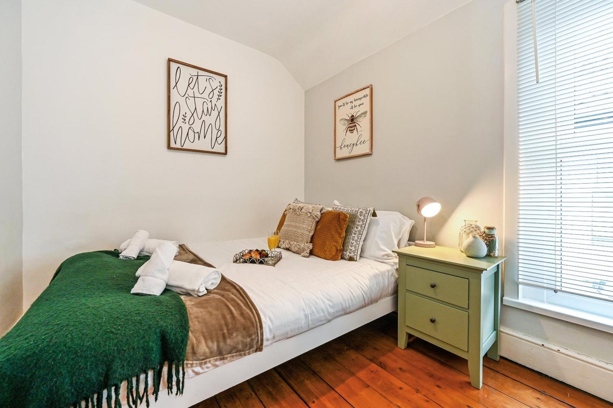 Beautiful Townhouse, Great Location - Pet Friendly Vila Cardiff Exterior foto